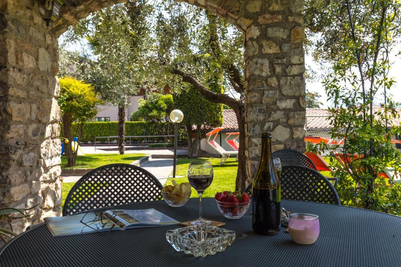 Villa Mariarosa Apartments Tignale Extérieur photo